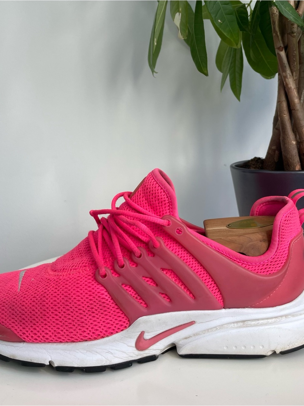 Women Size 11 Nike Air Presto Hyper Pink Shoes